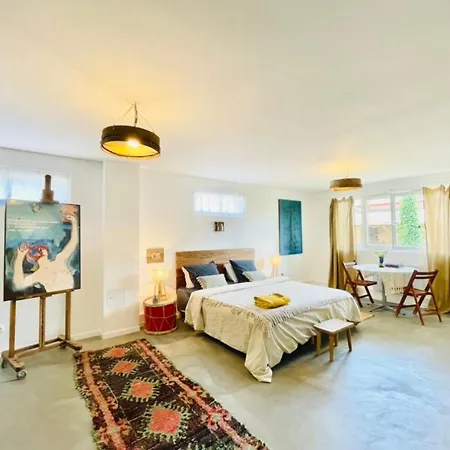 La Madeleine Bed & Breakfast Amplepuis